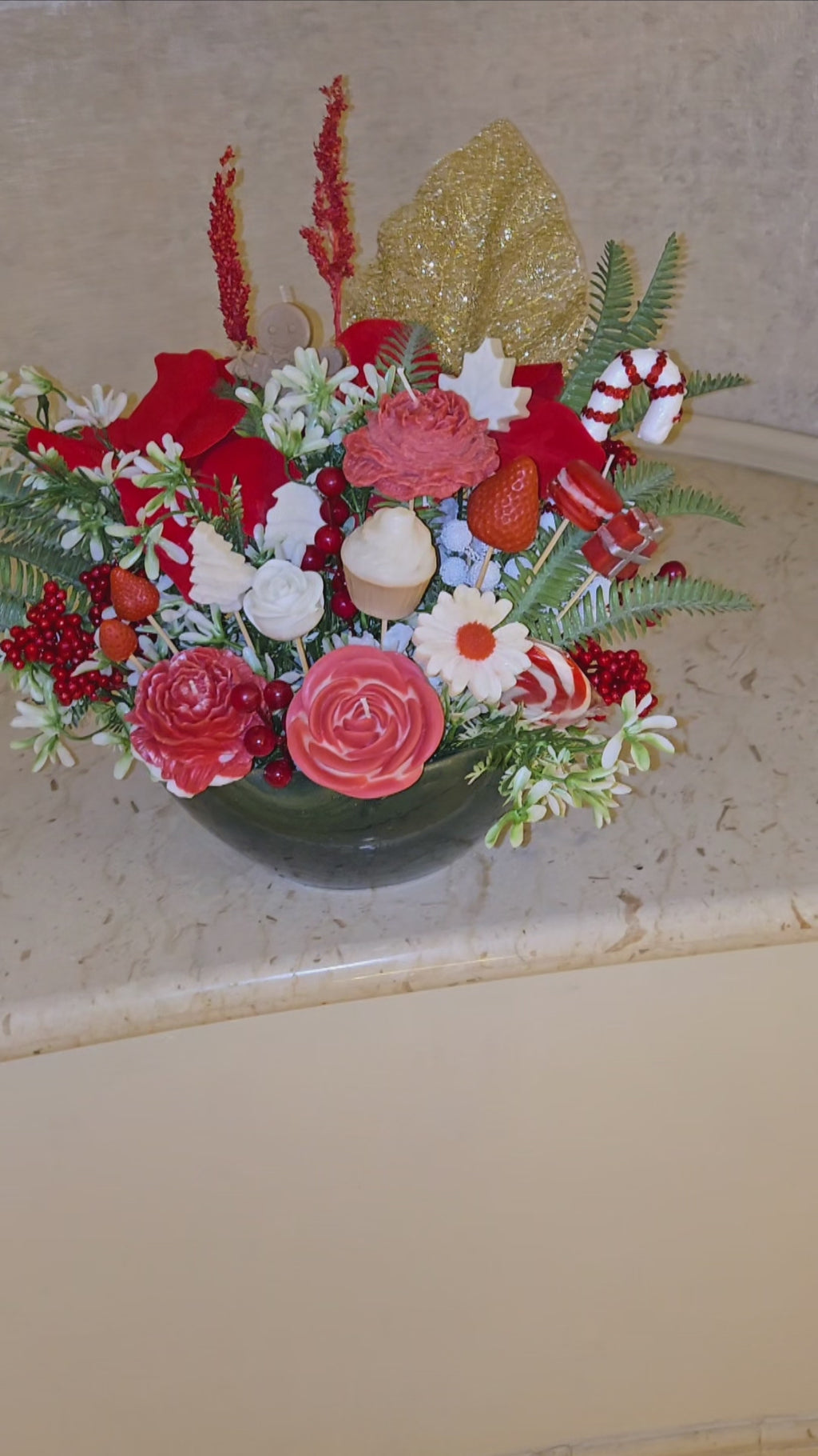 The Crimson Noël Bouquet 🌹