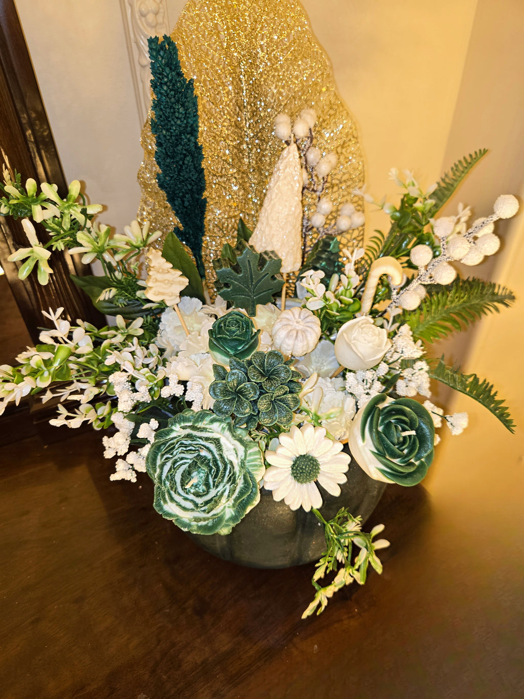 The Evergreen Frost Bouquet 🌹🌿