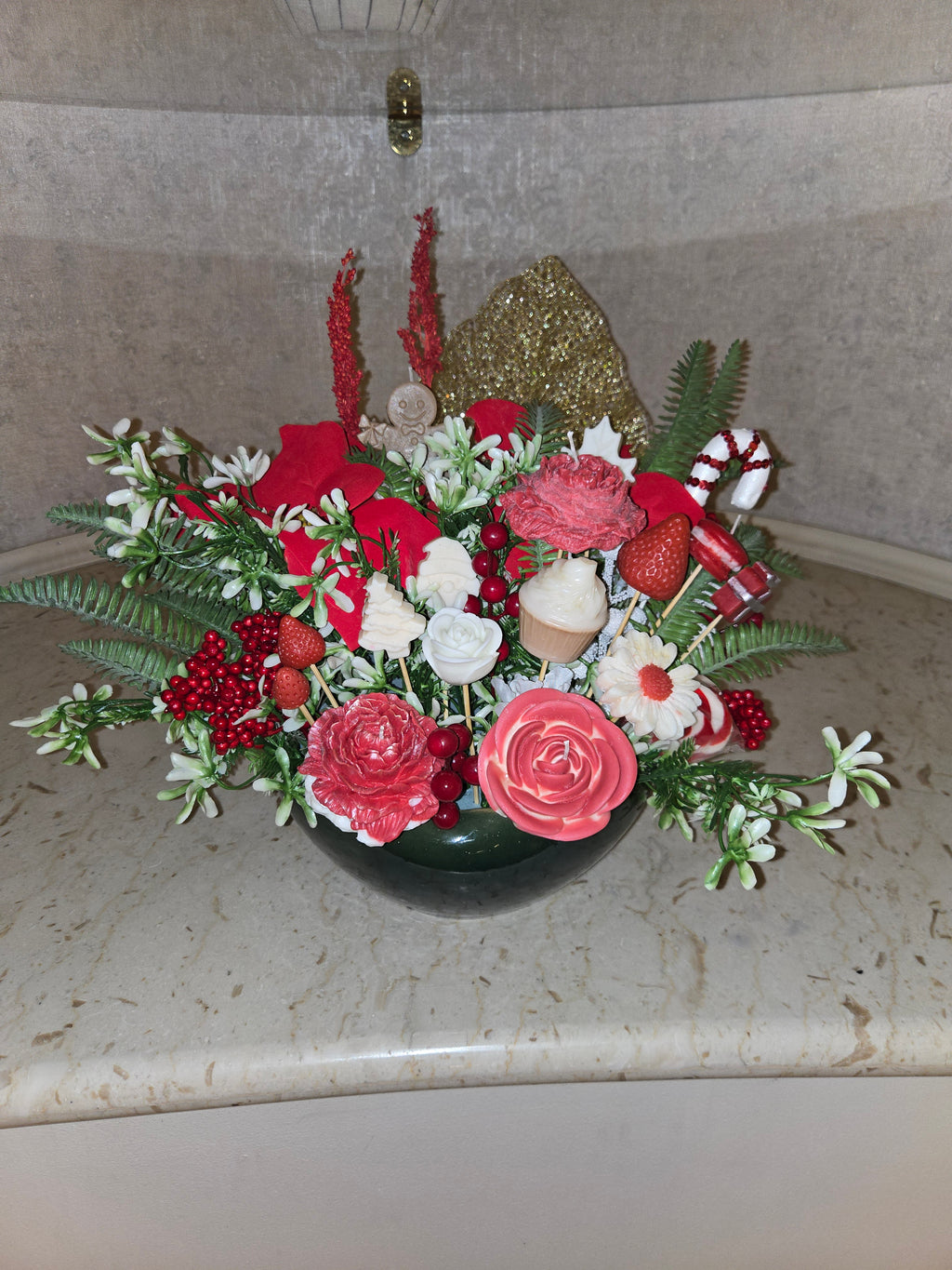 The Crimson Noël Bouquet 🌹