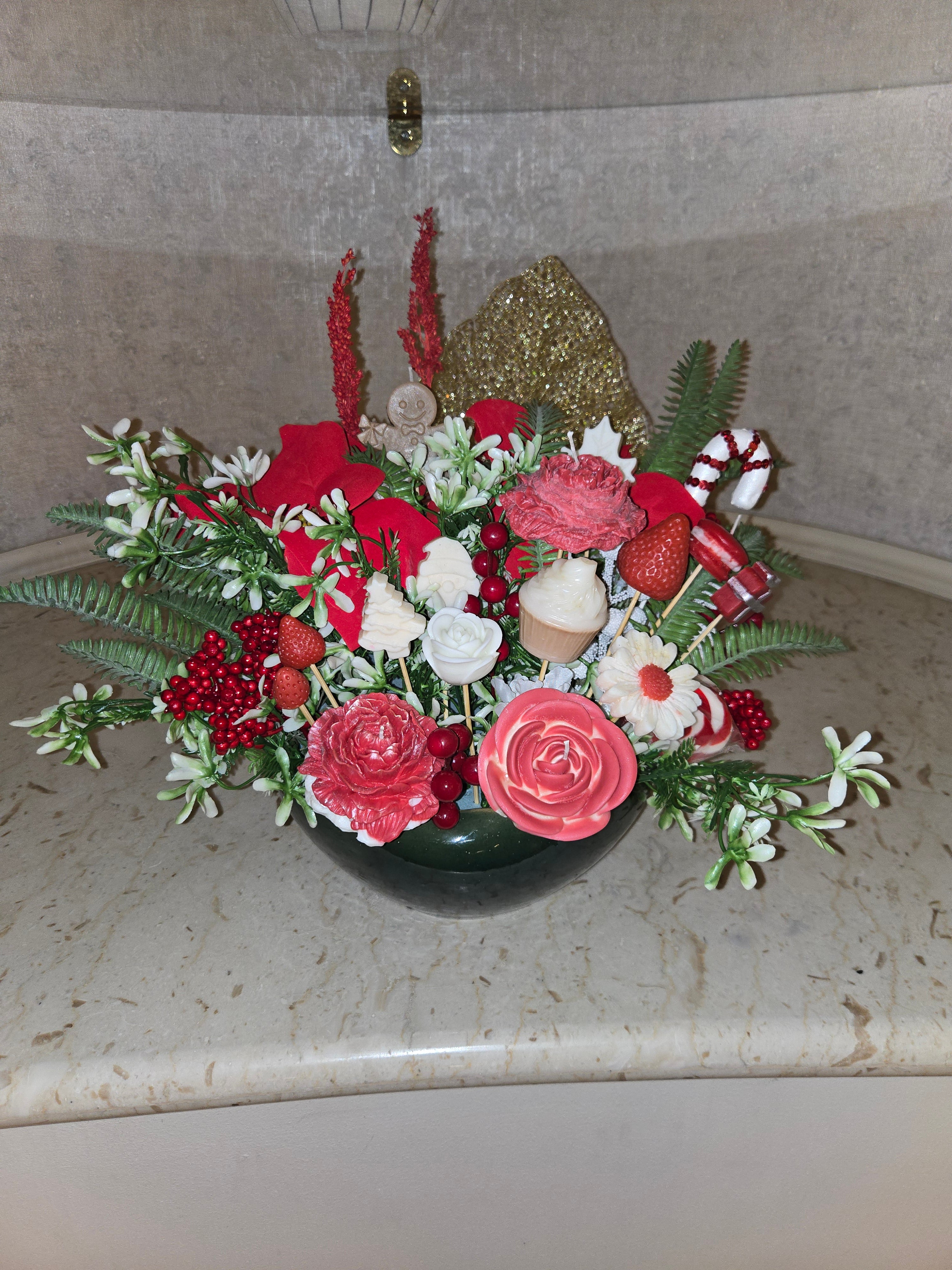 The Crimson Noël Bouquet 🌹